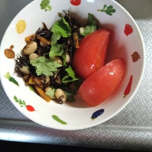 水菜と大豆とひじきのサラダ